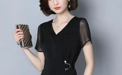 少妇人妻偷人精品视蜜桃